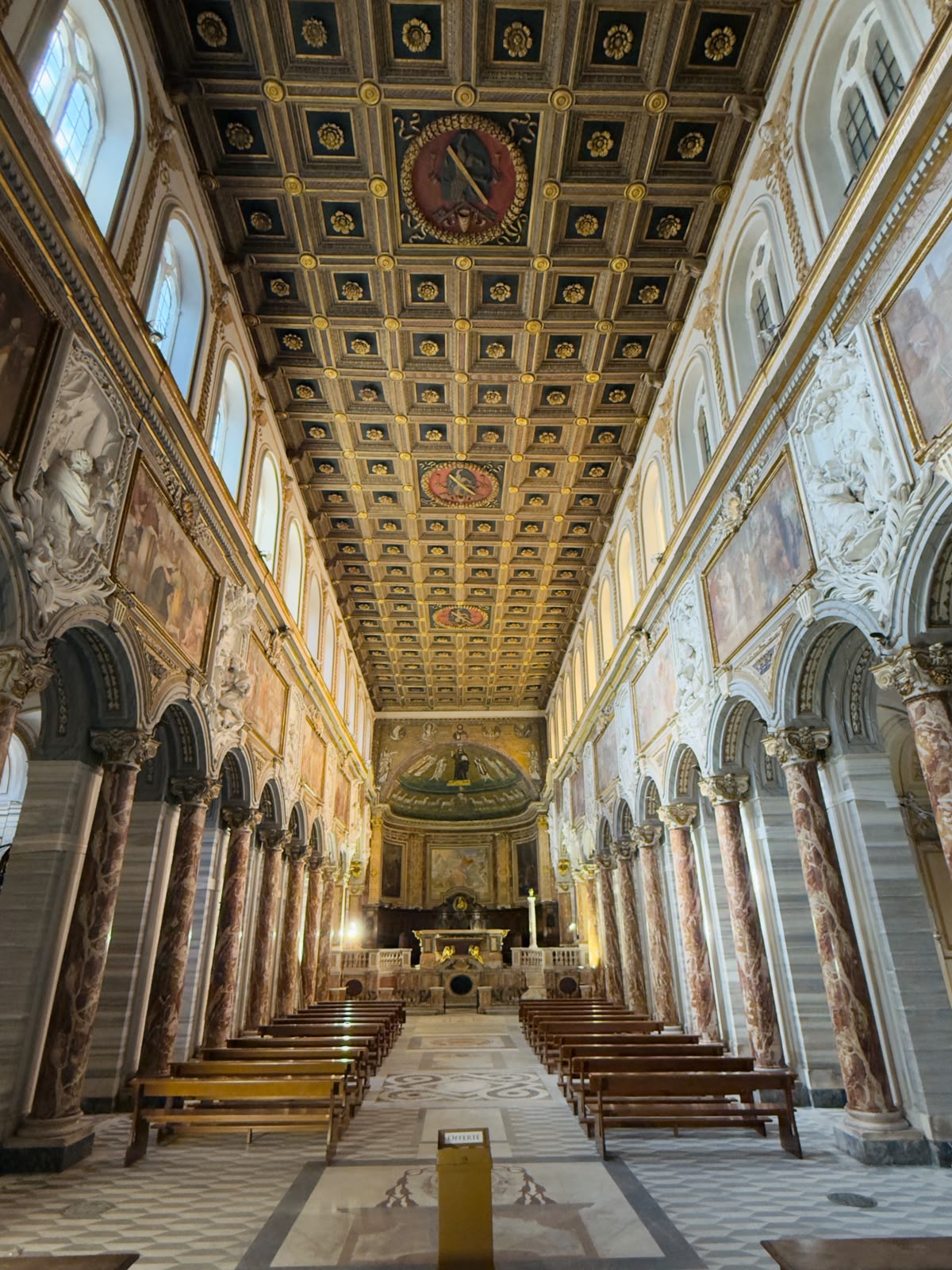 Navata centrale